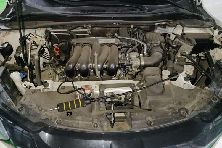 Used Honda Vezel 2017 1.5L CVT 2WD Comfort Model Engine Bay