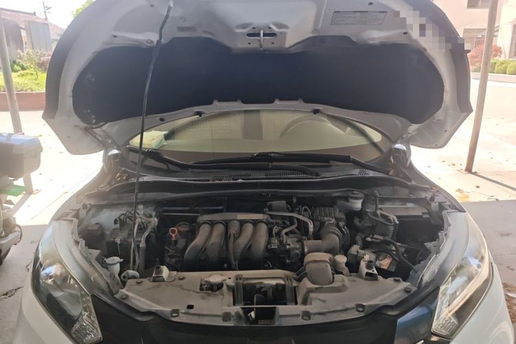 Used Honda Vezel 2017 1.5L CVT 2WD Comfort Model Engine Bay