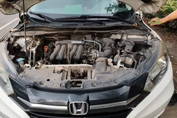 Used Honda Vezel 2017 1.5L CVT 2WD Comfort Model Engine Bay