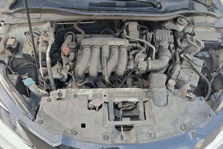 Used Honda Vezel 2017 1.5L CVT 2WD Comfort Model Engine Bay
