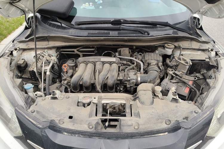 Used Honda Vezel 2017 1.5L CVT 2WD Comfort Model Engine Bay