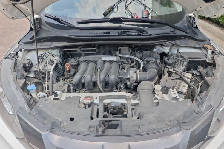 Used Honda Vezel 2017 1.5L CVT 2WD Comfort Model Engine Bay