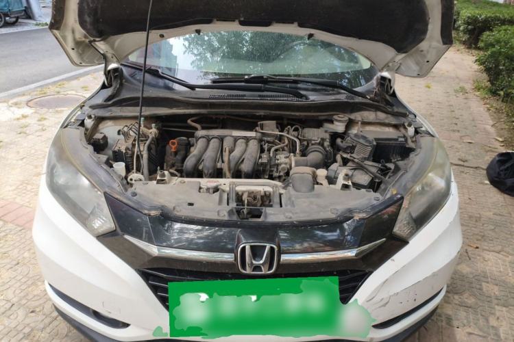 Used Honda Vezel 2017 1.5L CVT 2WD Comfort Model Engine Bay