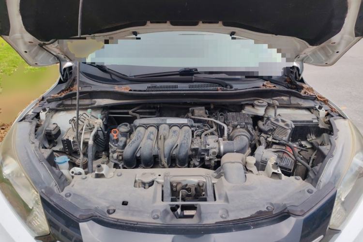 Used Honda Vezel 2017 1.5L CVT 2WD Comfort Model Engine Bay