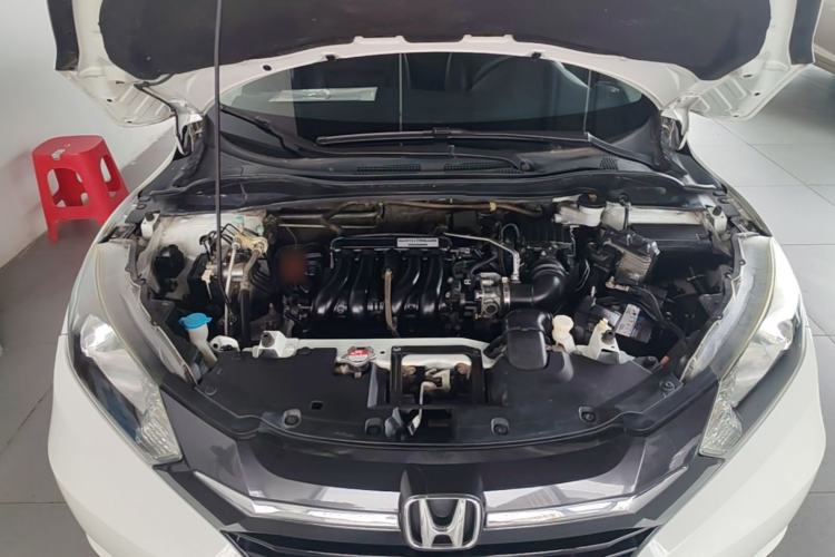 Used Honda Vezel 2017 1.5L CVT 2WD Comfort Model Engine Bay