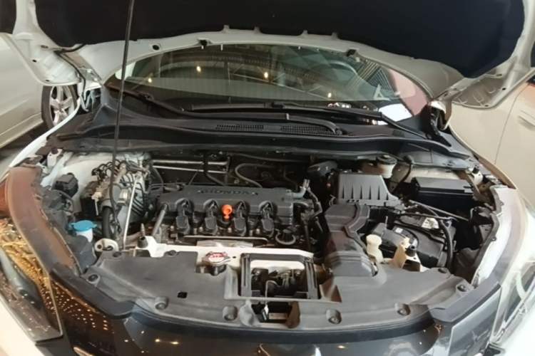 Used Honda Vezel 2017 1.8L CVT Front-Wheel Drive Pioneer Edition Engine Bay