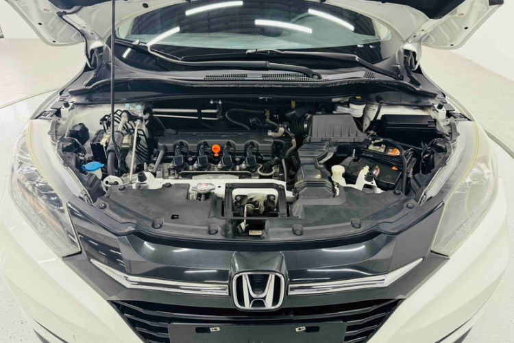 Used Honda Vezel 2017 1.8L CVT Front-Wheel Drive Pioneer Edition Engine Bay