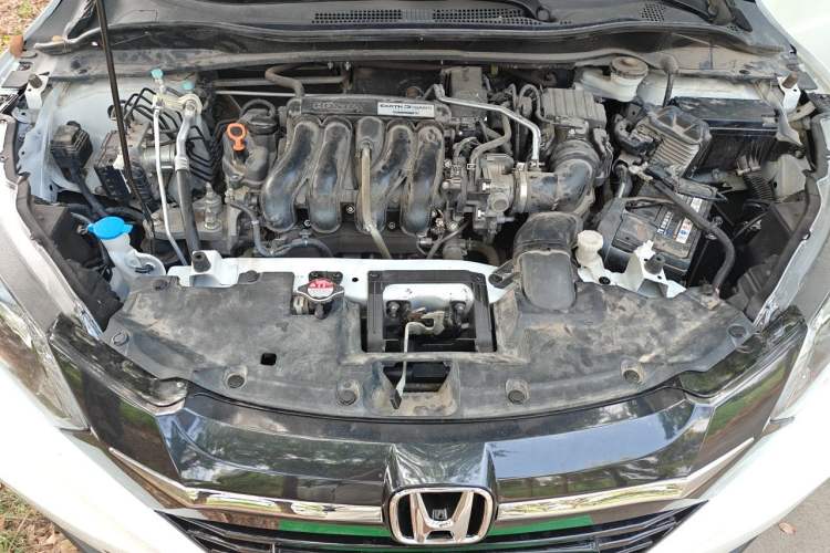 Used Honda Vezel 2017 1.5L CVT 2WD Comfort Model Engine Bay