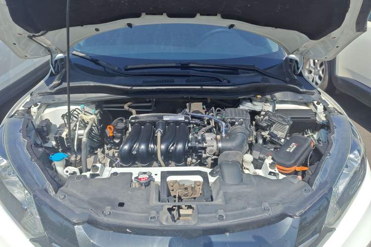 Used Honda Vezel 2017 1.5L CVT 2WD Comfort Model Engine Bay
