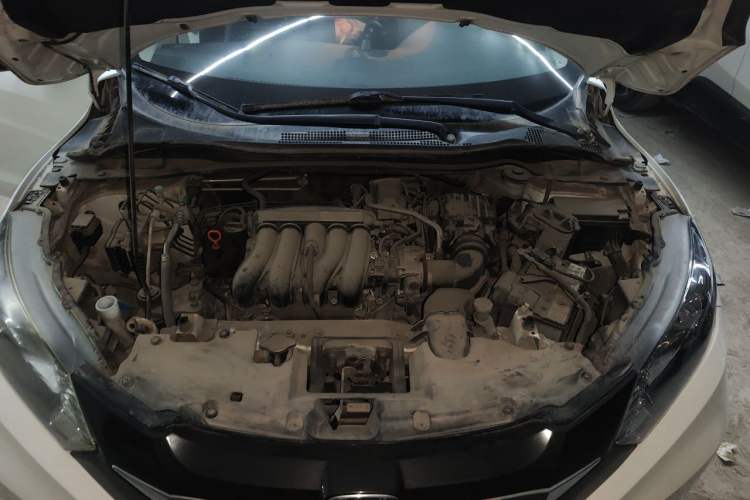 Used Honda Vezel 2017 1.5L CVT 2WD Comfort Model Engine Bay