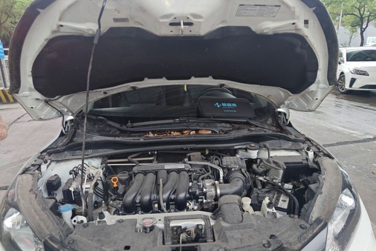 Used Honda Vezel 2017 1.5L CVT 2WD Comfort Model Engine Bay
