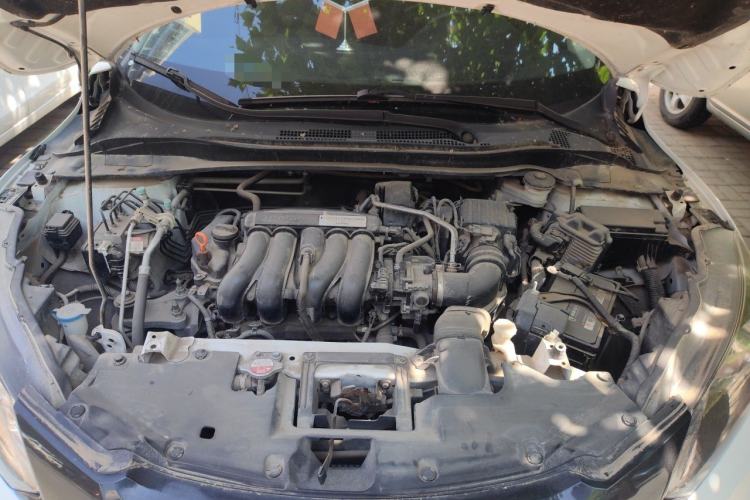 Used Honda Vezel 2017 1.5L CVT 2WD Comfort Model Engine Bay