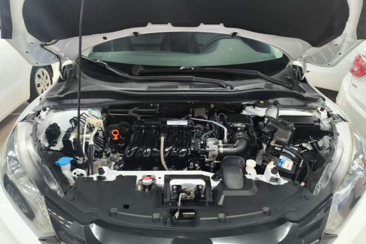 Used Honda Vezel 2017 1.5L CVT 2WD Comfort Model Engine Bay