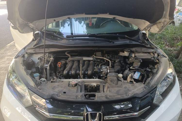 Used Honda Vezel 2017 1.5L CVT 2WD Comfort Model Engine Bay