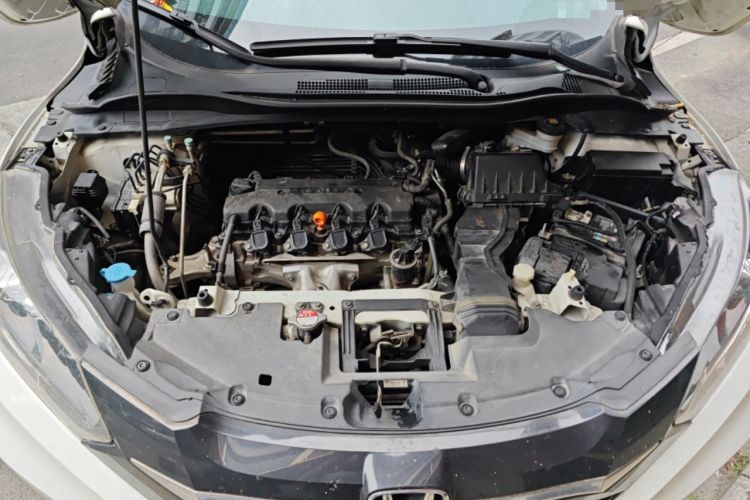 Used Honda Vezel 2017 1.8L CVT Two-Wheel Drive Luxury Model Engine Bay