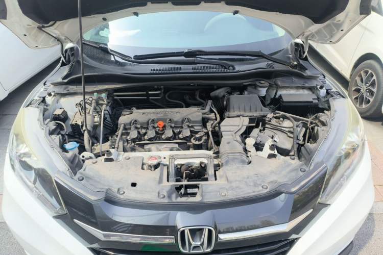 Used Honda Vezel 2017 1.8L CVT Front-Wheel Drive Pioneer Edition Engine Bay