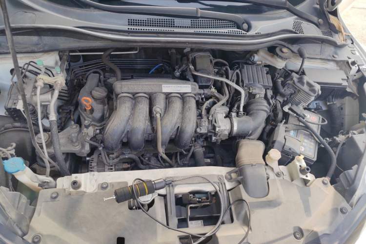 Used Honda Vezel 2017 1.5L CVT 2WD Comfort Model Engine Bay