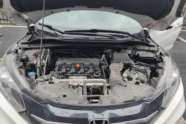 Used Honda Vezel 2017 1.8L CVT Front-Wheel Drive Pioneer Edition Engine Bay