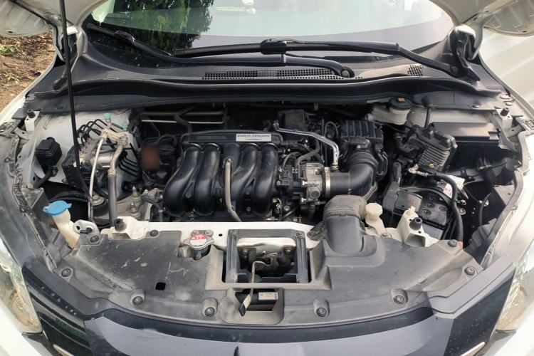 Used Honda Vezel 2017 1.5L CVT 2WD Comfort Model Engine Bay