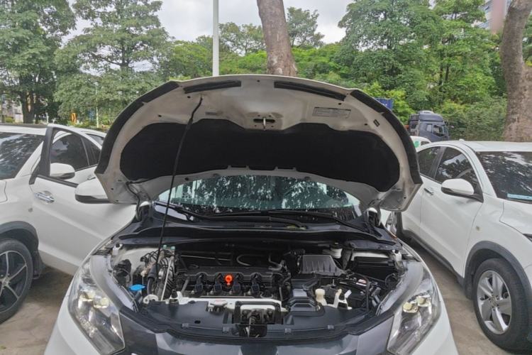 Used Honda Vezel 2017 1.8L CVT Front-Wheel Drive Pioneer Edition Engine Bay