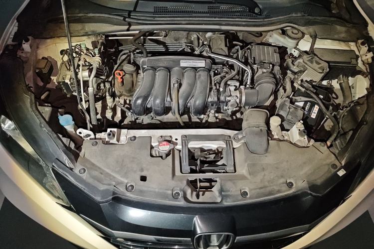 Used Honda Vezel 2017 1.5L CVT 2WD Comfort Model Engine Bay