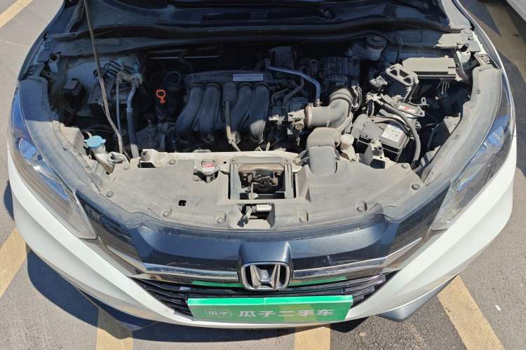 Used Honda Vezel 2017 1.5L CVT 2WD Comfort Model Engine Bay