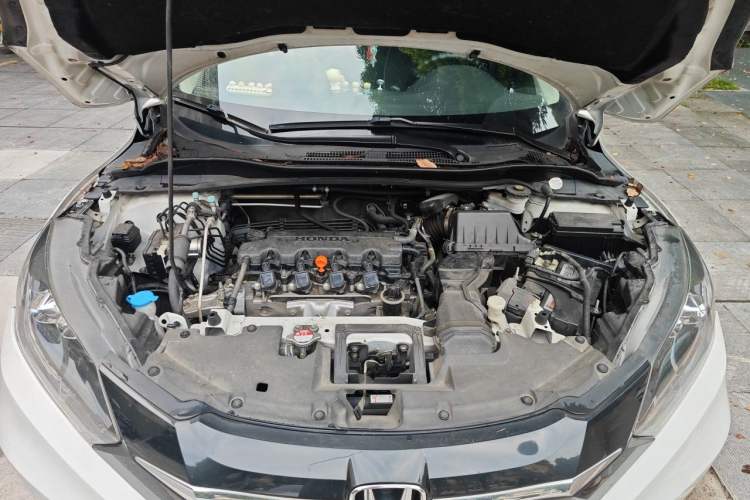 Used Honda Vezel 2017 1.8L CVT Front-Wheel Drive Pioneer Edition Engine Bay