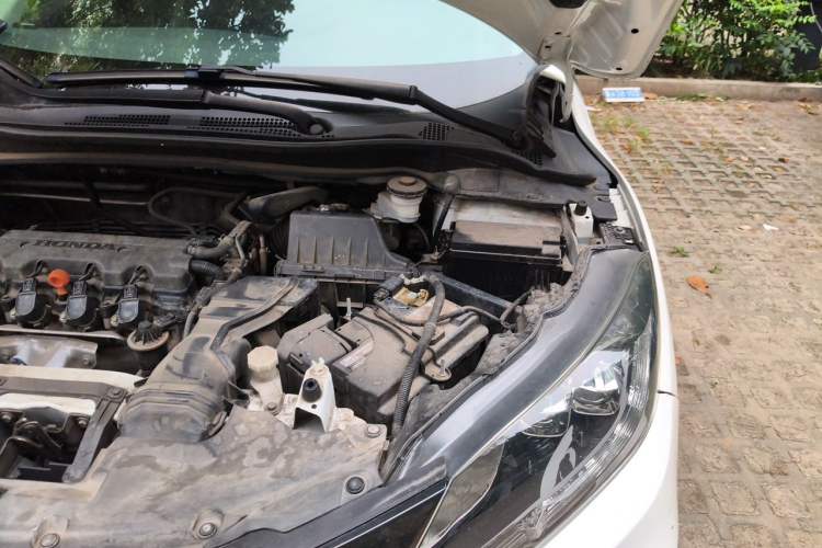 Used Honda Vezel 2017 1.8L CVT Front-Wheel Drive Pioneer Edition Engine Bay Left