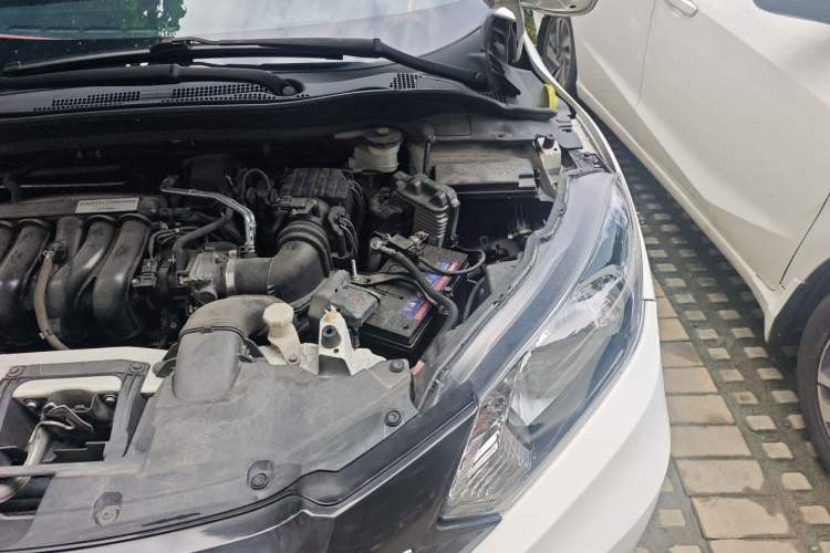 Used Honda Vezel 2017 1.5L CVT 2WD Comfort Model Engine Bay Left