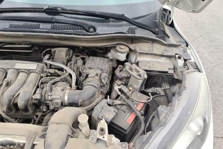 Used Honda Vezel 2017 1.5L CVT 2WD Comfort Model Engine Bay Left