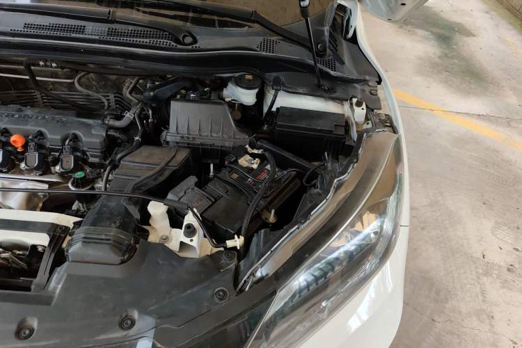 Used Honda Vezel 2017 1.8L CVT Front-Wheel Drive Pioneer Edition Engine Bay Left
