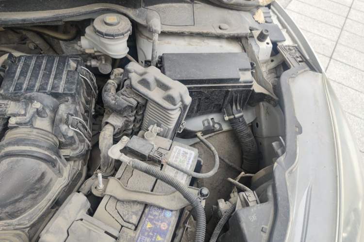 Used Honda Vezel 2017 1.5L CVT 2WD Comfort Model Engine Bay Left