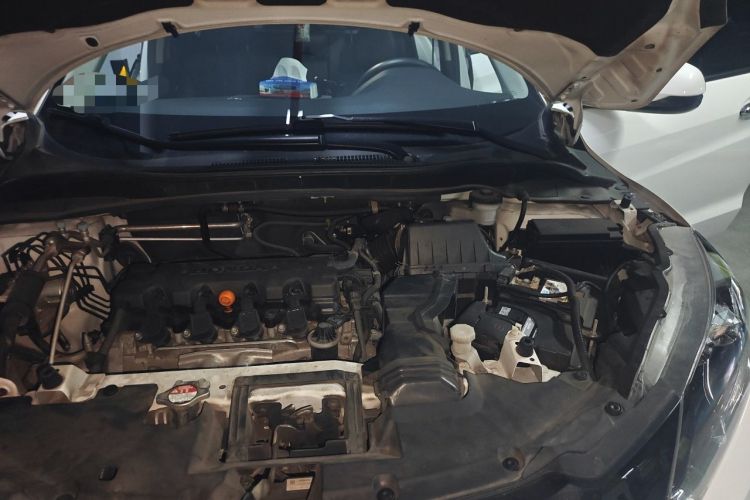 Used Honda Vezel 2017 1.8L CVT Front-Wheel Drive Pioneer Edition Engine Bay Left
