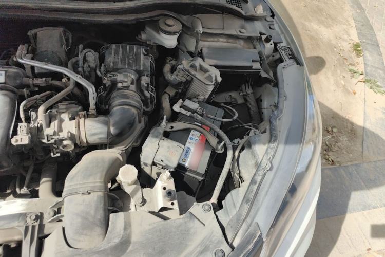 Used Honda Vezel 2017 1.5L CVT 2WD Comfort Model Engine Bay Left