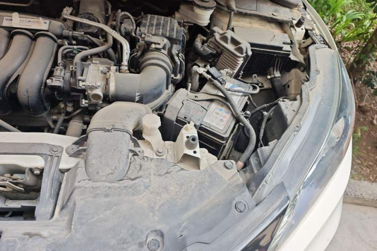 Used Honda Vezel 2017 1.5L CVT 2WD Comfort Model Engine Bay Left