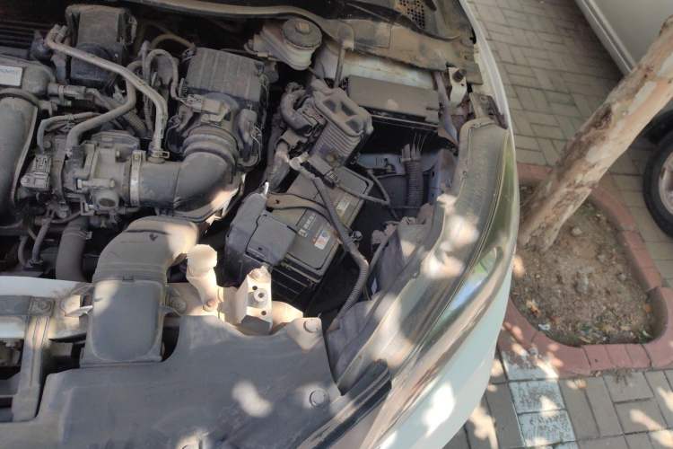 Used Honda Vezel 2017 1.5L CVT 2WD Comfort Model Engine Bay Left