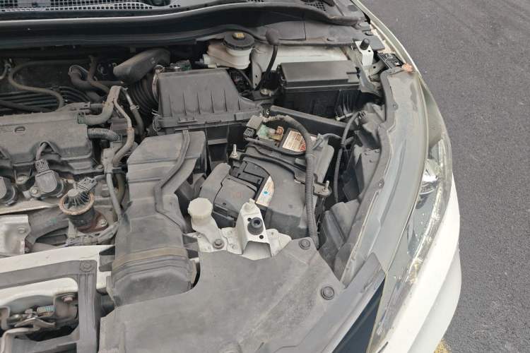 Used Honda Vezel 2017 1.8L CVT Front-Wheel Drive Pioneer Edition Engine Bay Left