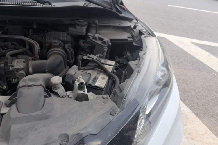 Used Honda Vezel 2017 1.5L CVT 2WD Comfort Model Engine Bay Left