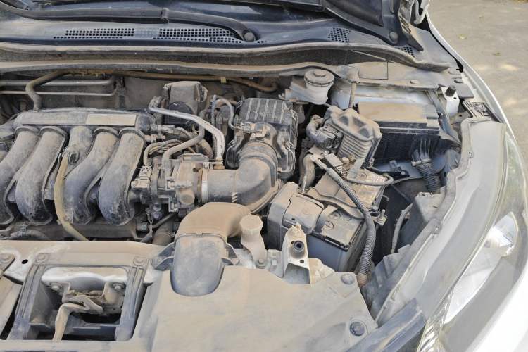Used Honda Vezel 2017 1.5L CVT 2WD Comfort Model Engine Bay Left