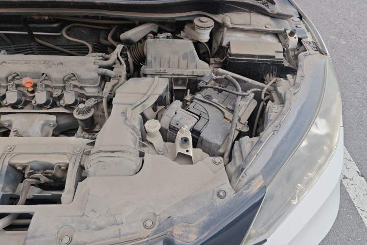 Used Honda Vezel 2017 1.8L CVT Front-Wheel Drive Pioneer Edition Engine Bay Left