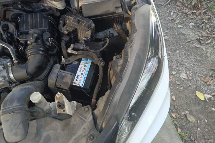 Used Honda Vezel 2017 1.5L CVT 2WD Comfort Model Engine Bay Left