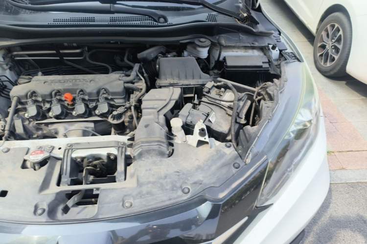 Used Honda Vezel 2017 1.8L CVT Front-Wheel Drive Pioneer Edition Engine Bay Left