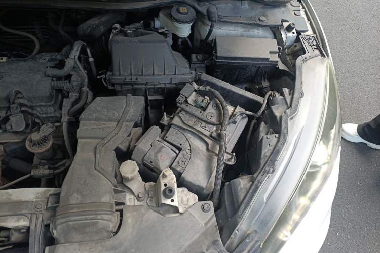 Used Honda Vezel 2017 1.8L CVT Front-Wheel Drive Pioneer Edition Engine Bay Left