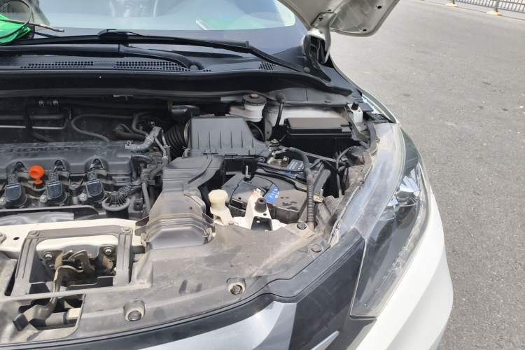 Used Honda Vezel 2017 1.8L CVT Front-Wheel Drive Pioneer Edition Engine Bay Left