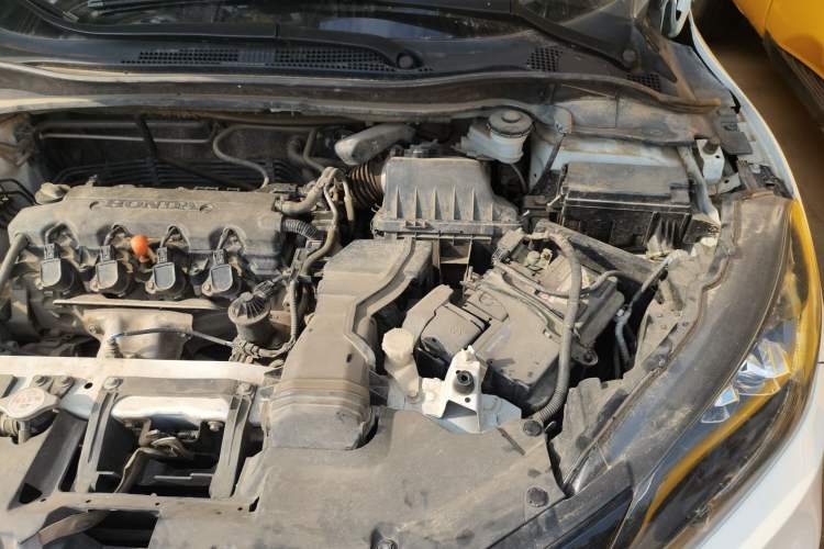 Used Honda Vezel 2017 1.8L CVT Front-Wheel Drive Pioneer Edition Engine Bay Left