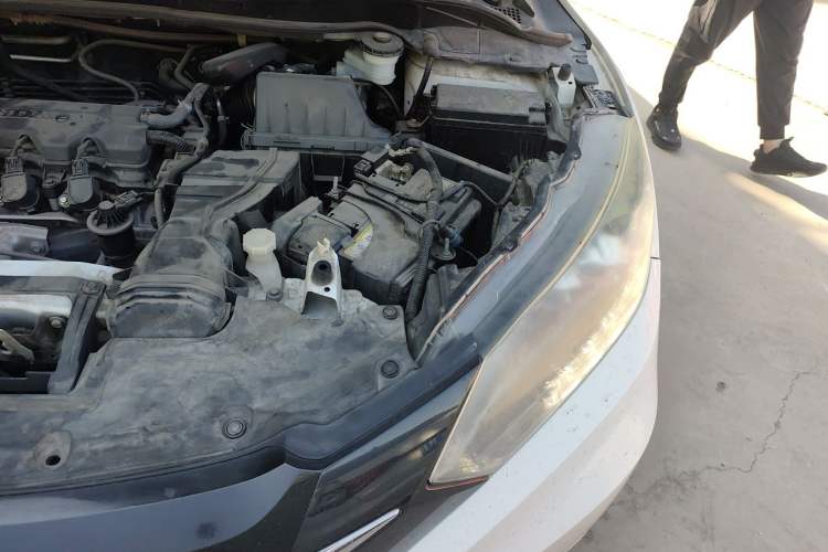 Used Honda Vezel 2017 1.8L CVT Front-Wheel Drive Pioneer Edition Engine Bay Left