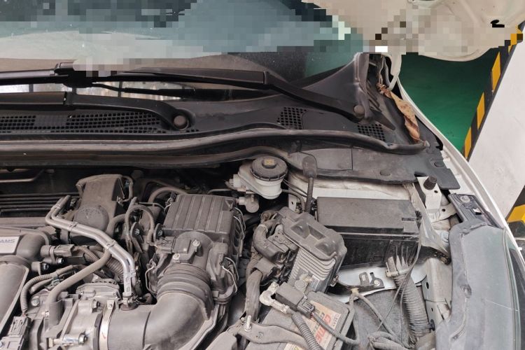 Used Honda Vezel 2017 1.5L CVT 2WD Comfort Model Engine Bay Left