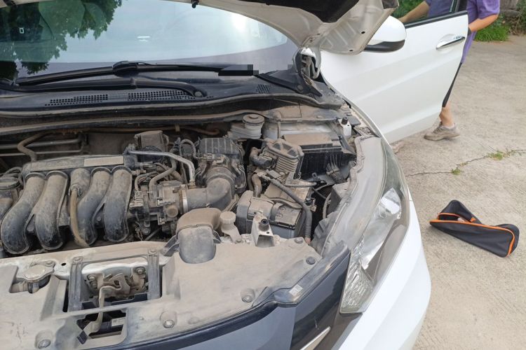 Used Honda Vezel 2017 1.5L CVT 2WD Comfort Model Engine Bay Left