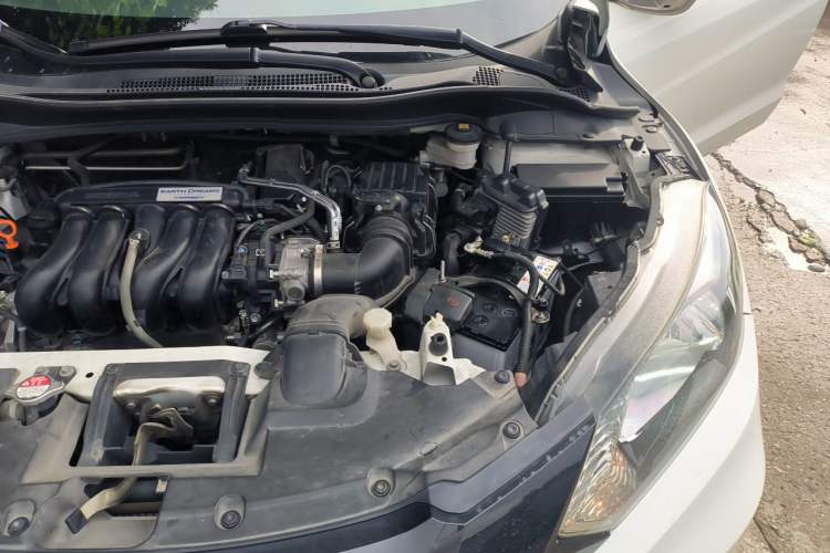 Used Honda Vezel 2017 1.5L CVT 2WD Comfort Model Engine Bay Left