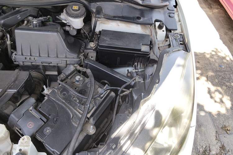 Used Honda Vezel 2017 1.8L CVT Front-Wheel Drive Pioneer Edition Engine Bay Left